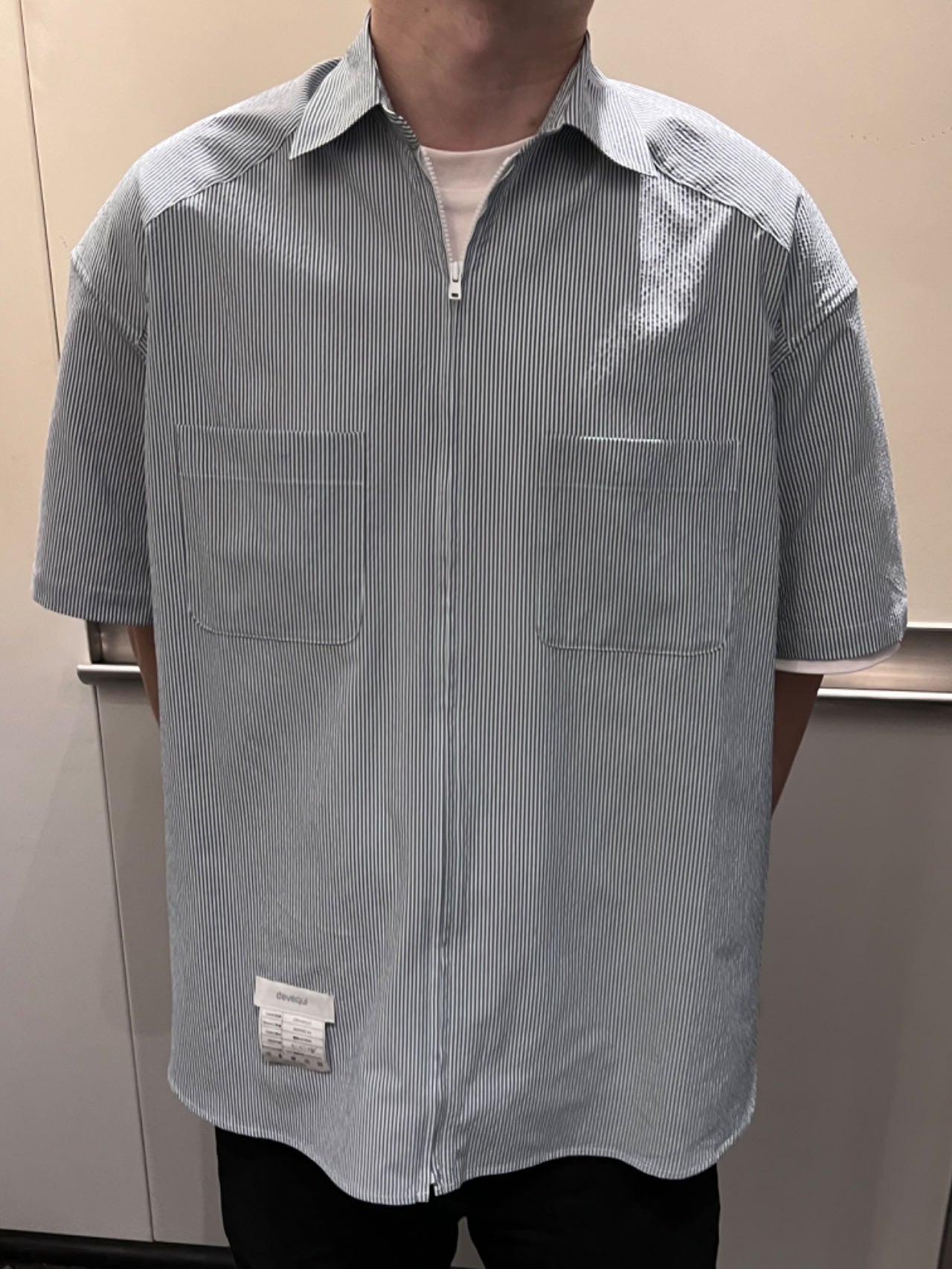 devequi FL.02 Vertical pattern foam gauze short sleeved zipper shirt